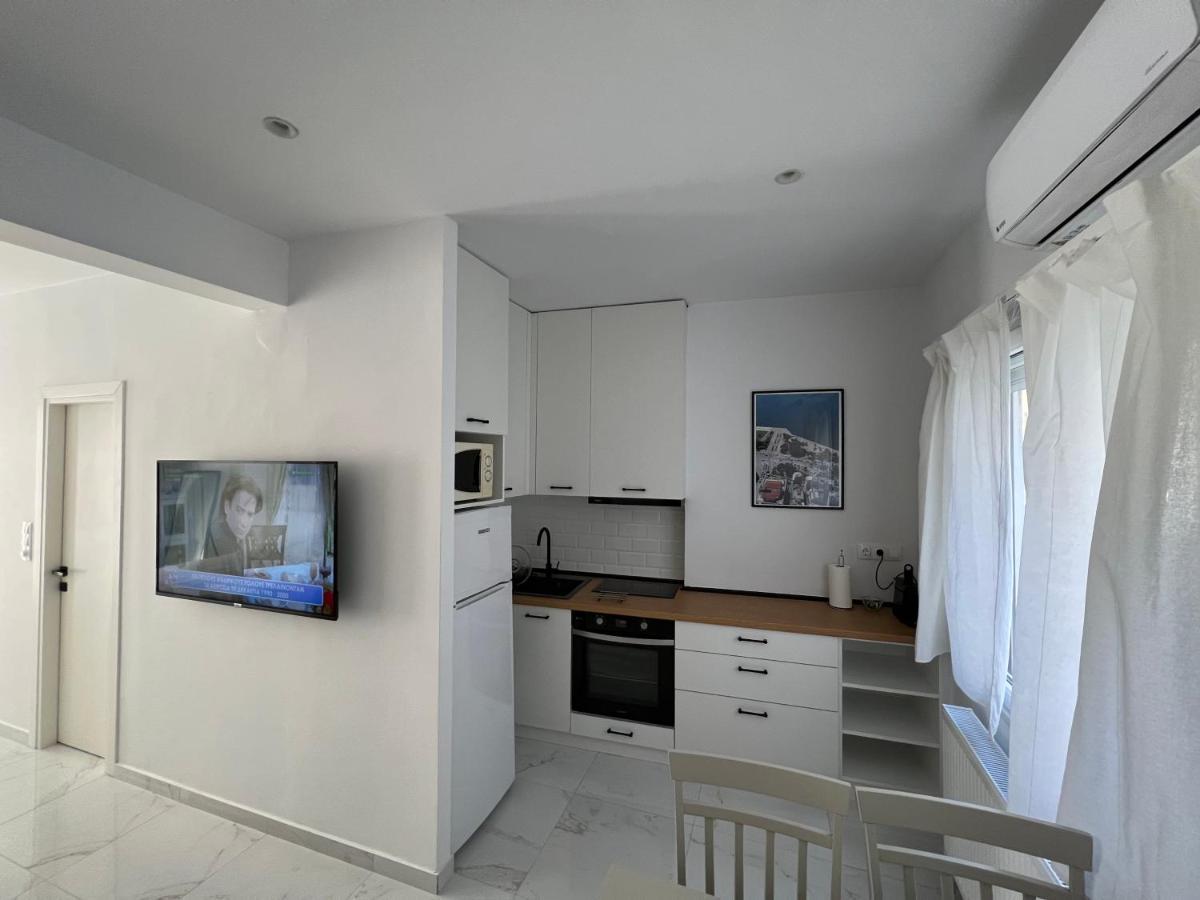 Modern 1-Bedroom Apartment In The City Center Tesalónica Exterior foto